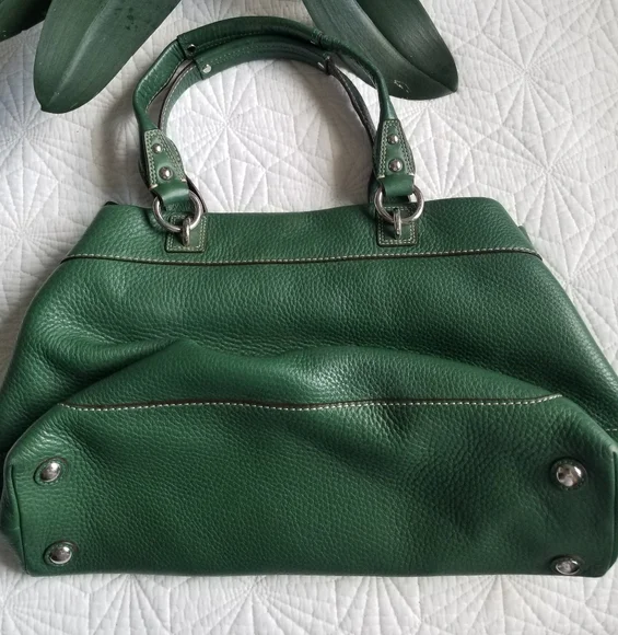 Coach Penelope Green Leather Tote Bag - Picture 10 of 12
